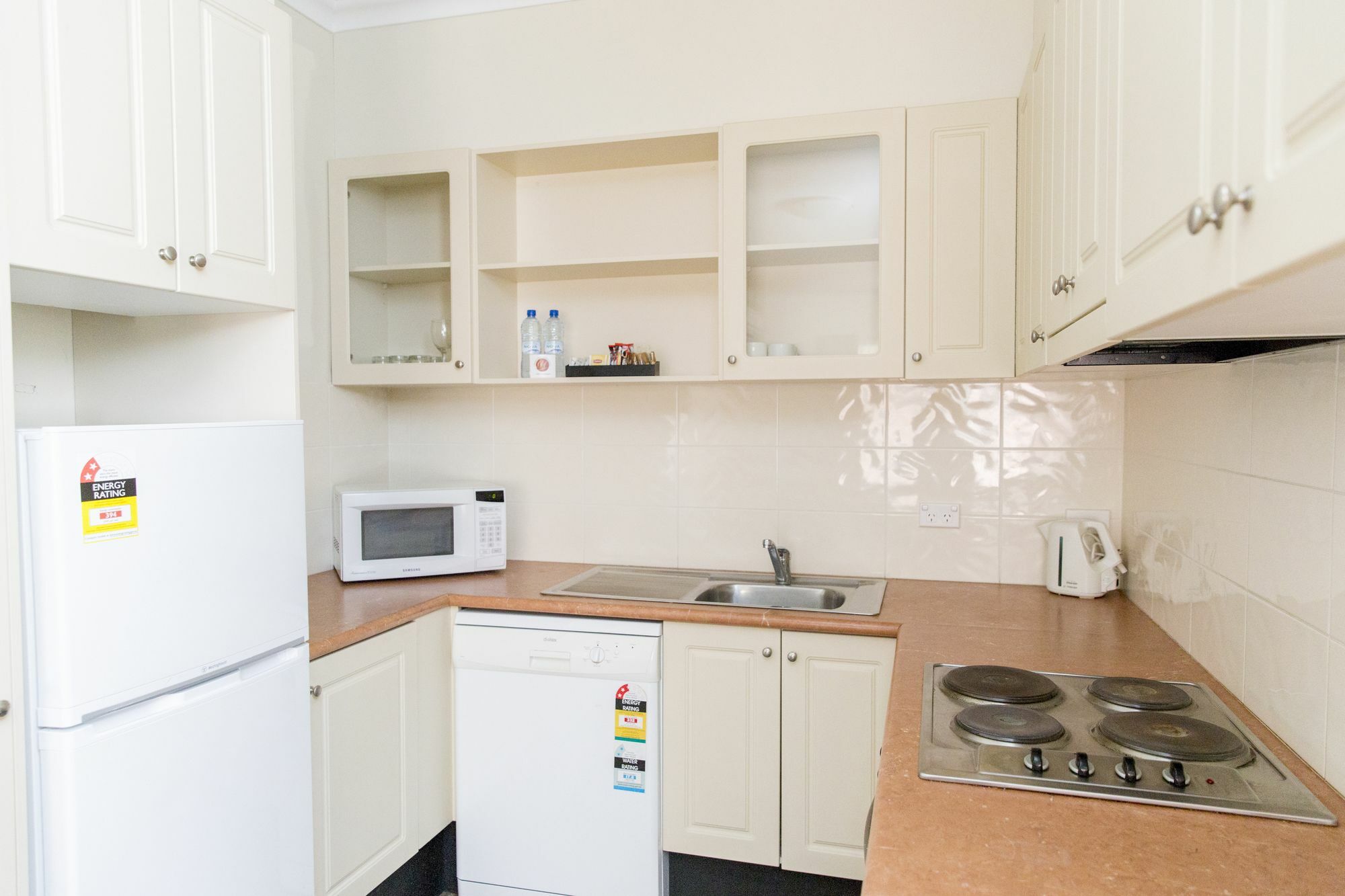 Charlotte Apartments Батърст Екстериор снимка